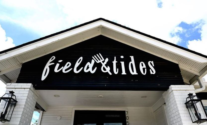 Holiday Happy Hours in the Heights Mary Wassef